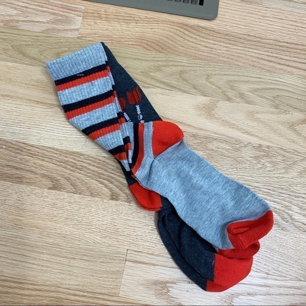 Men’s Dart Print High Socks NEW Dress Gray Red
